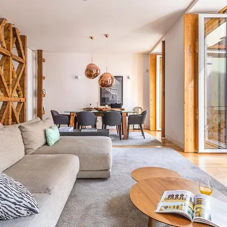 Apartment Plum Guide - Sterling Copper *