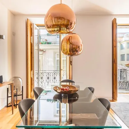 Apartment Plum Guide - Sterling Copper Lisbon