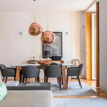 Plum Guide - Sterling Copper Lisbon